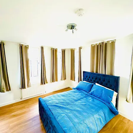 Mika Accommodation London Exterior foto